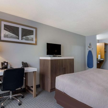 Quality Inn & Suites Silverdale Bangor-Keyport Екстер'єр фото