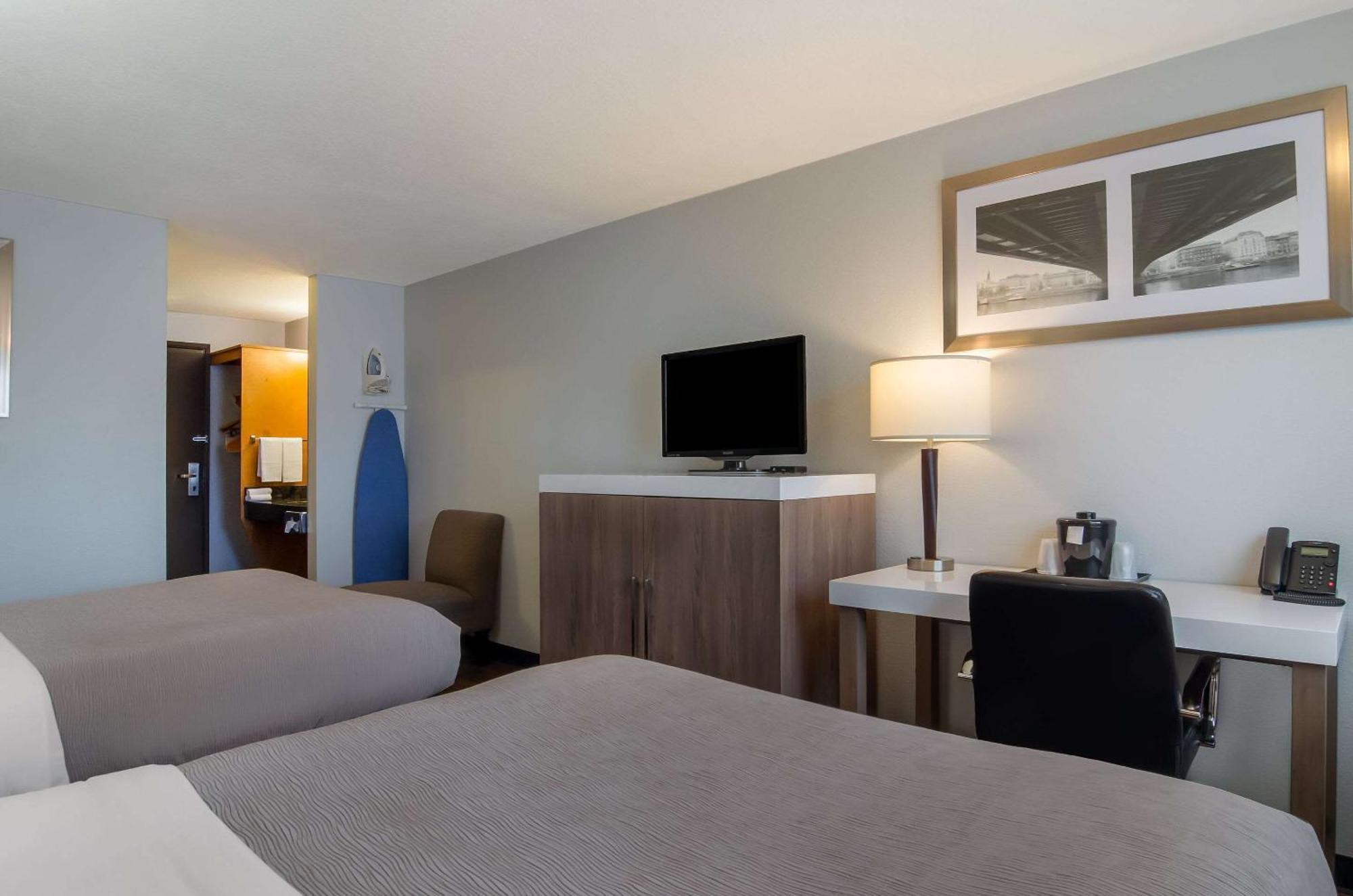 Quality Inn & Suites Silverdale Bangor-Keyport Екстер'єр фото