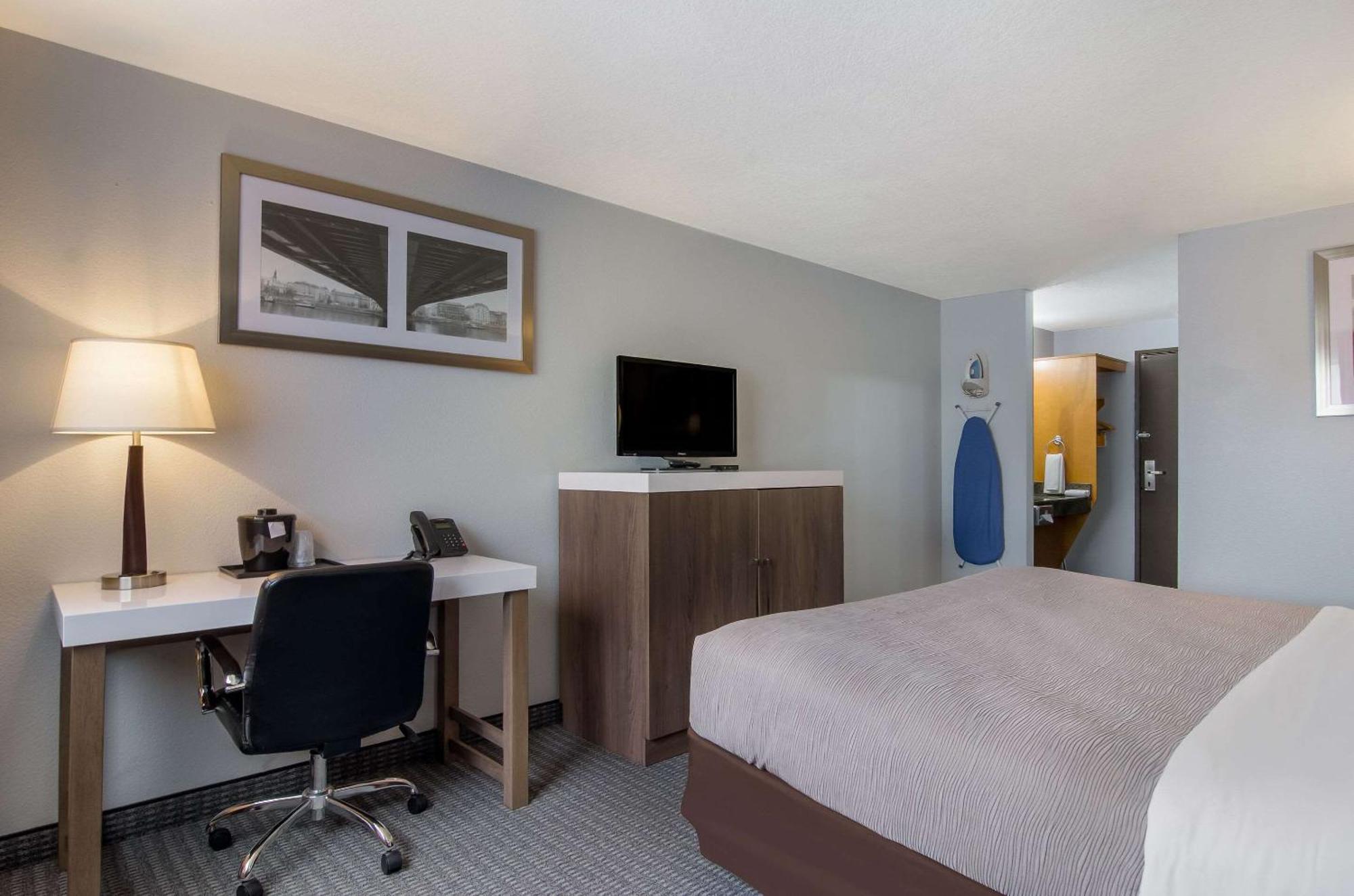 Quality Inn & Suites Silverdale Bangor-Keyport Екстер'єр фото
