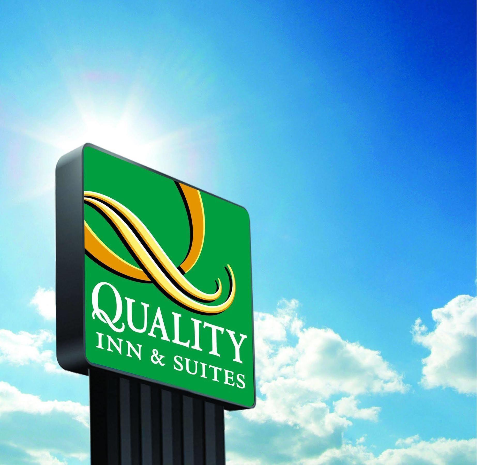 Quality Inn & Suites Silverdale Bangor-Keyport Екстер'єр фото