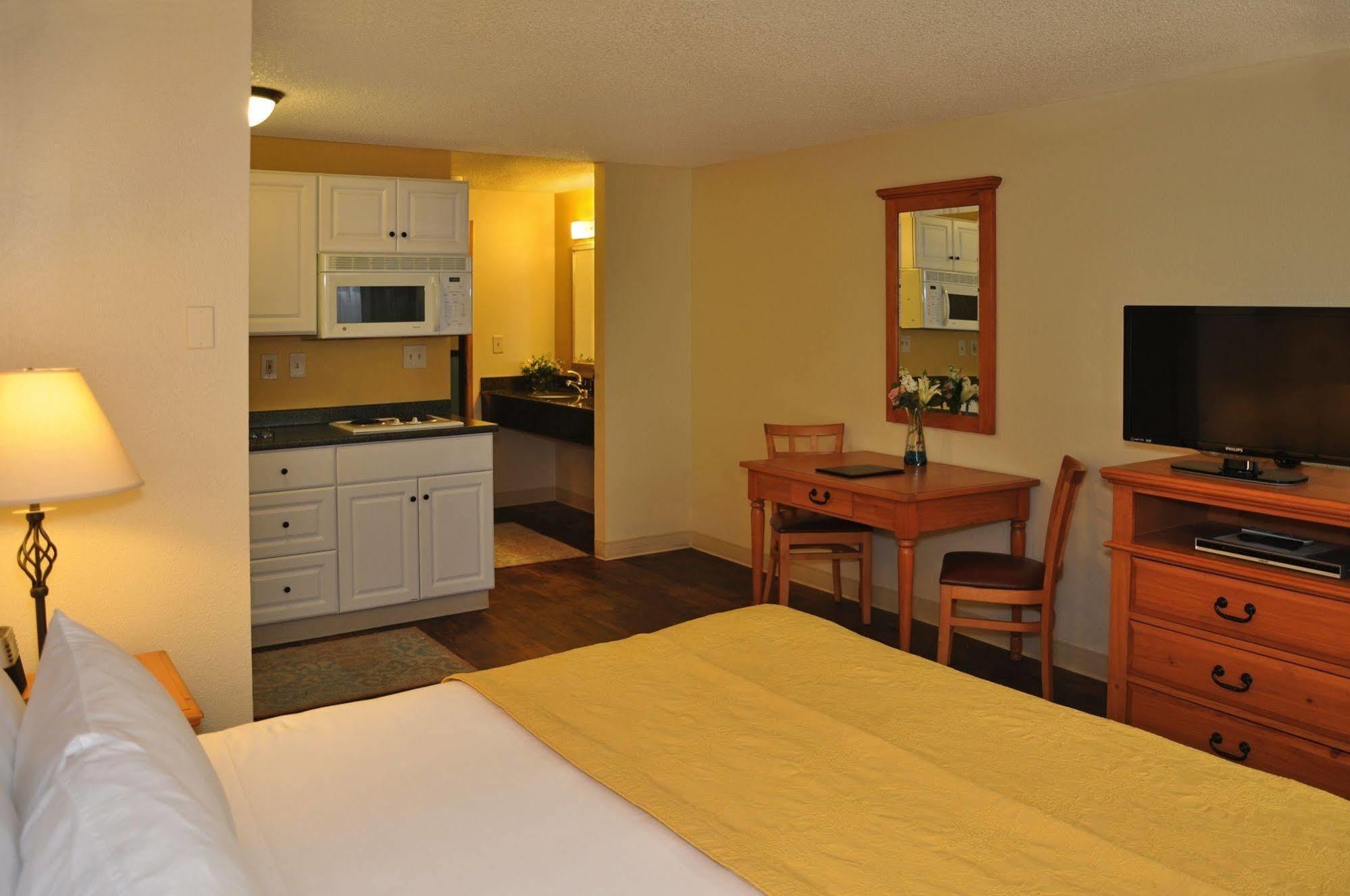 Quality Inn & Suites Silverdale Bangor-Keyport Екстер'єр фото