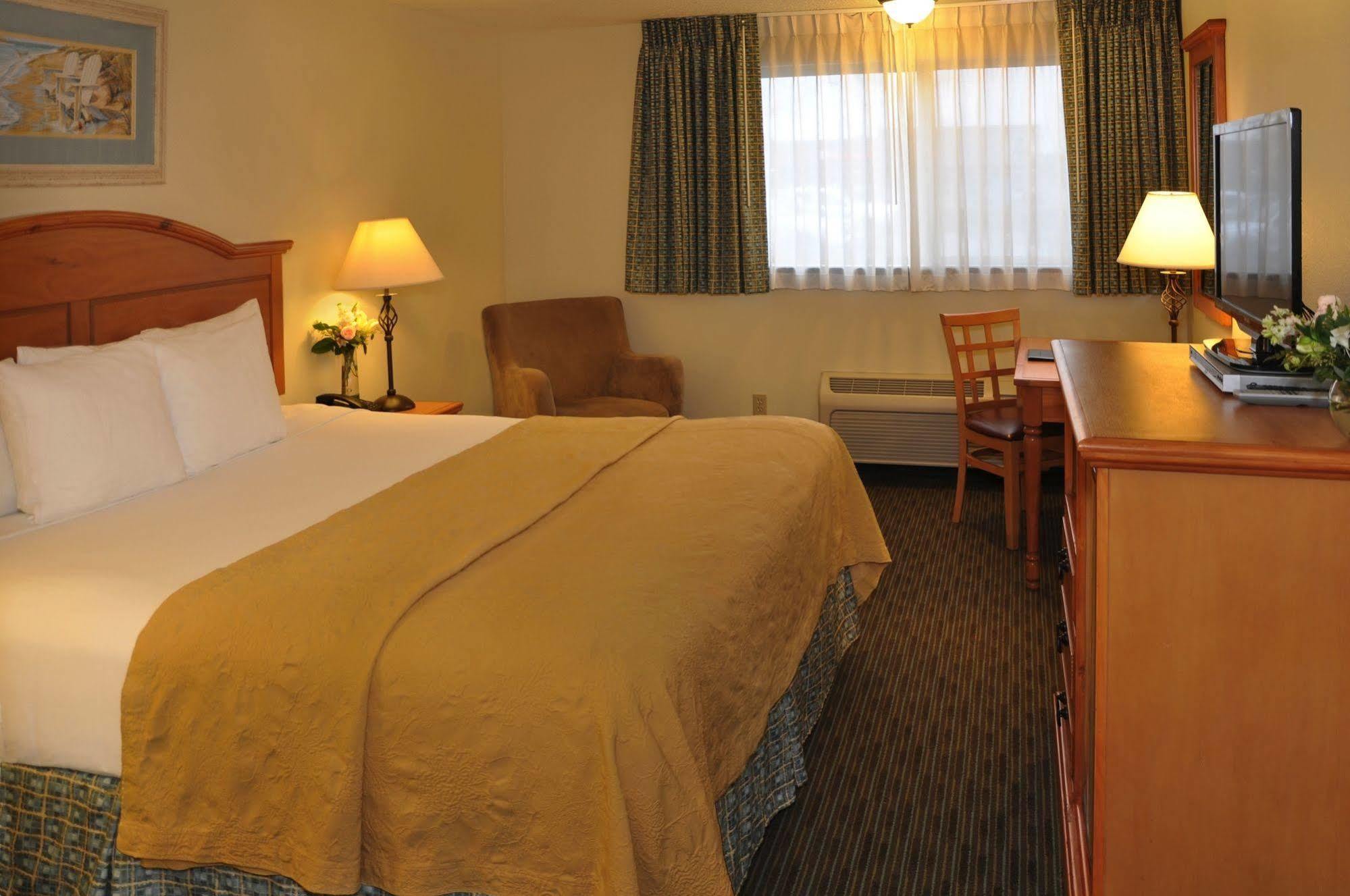 Quality Inn & Suites Silverdale Bangor-Keyport Екстер'єр фото