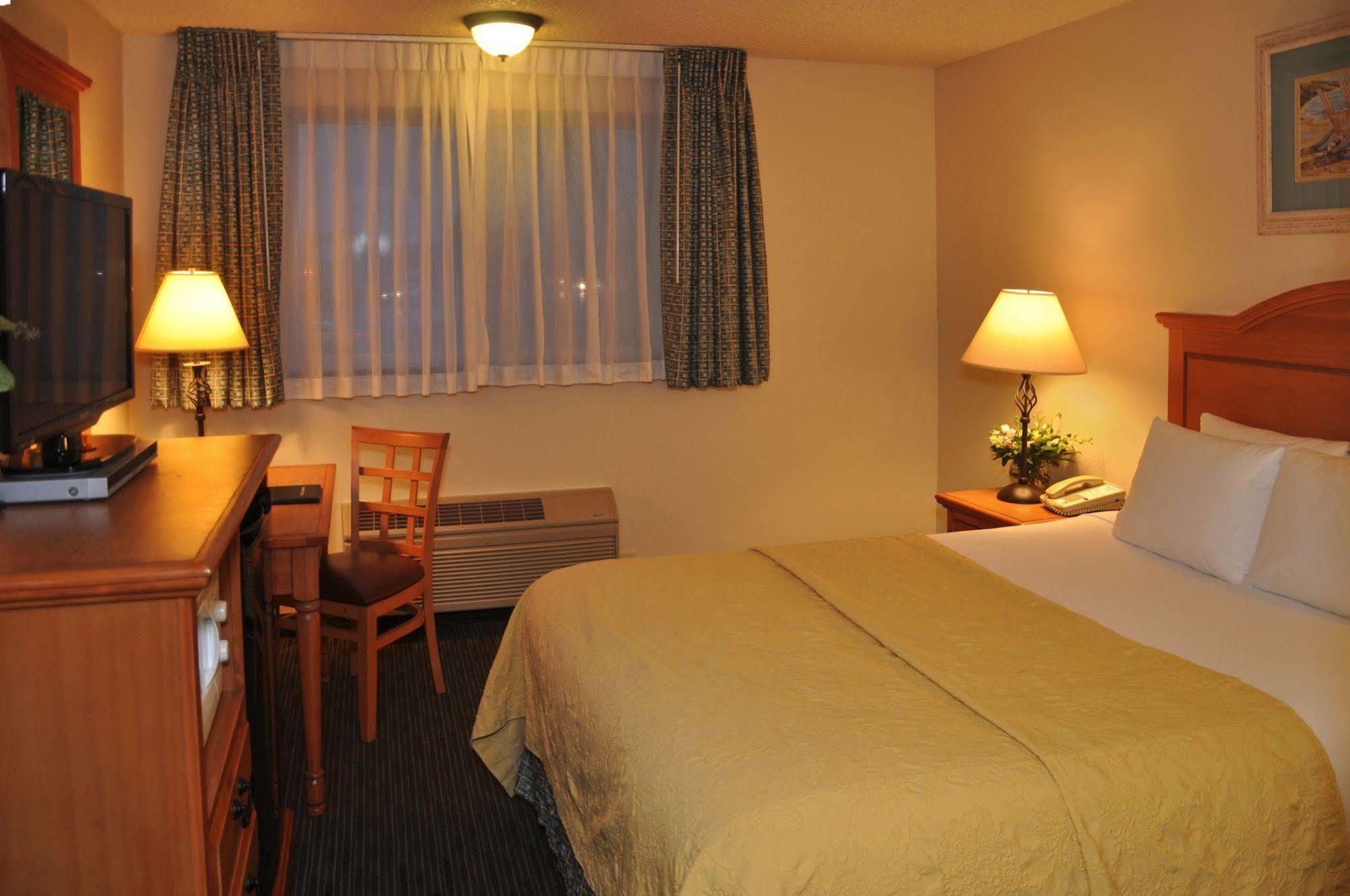 Quality Inn & Suites Silverdale Bangor-Keyport Екстер'єр фото