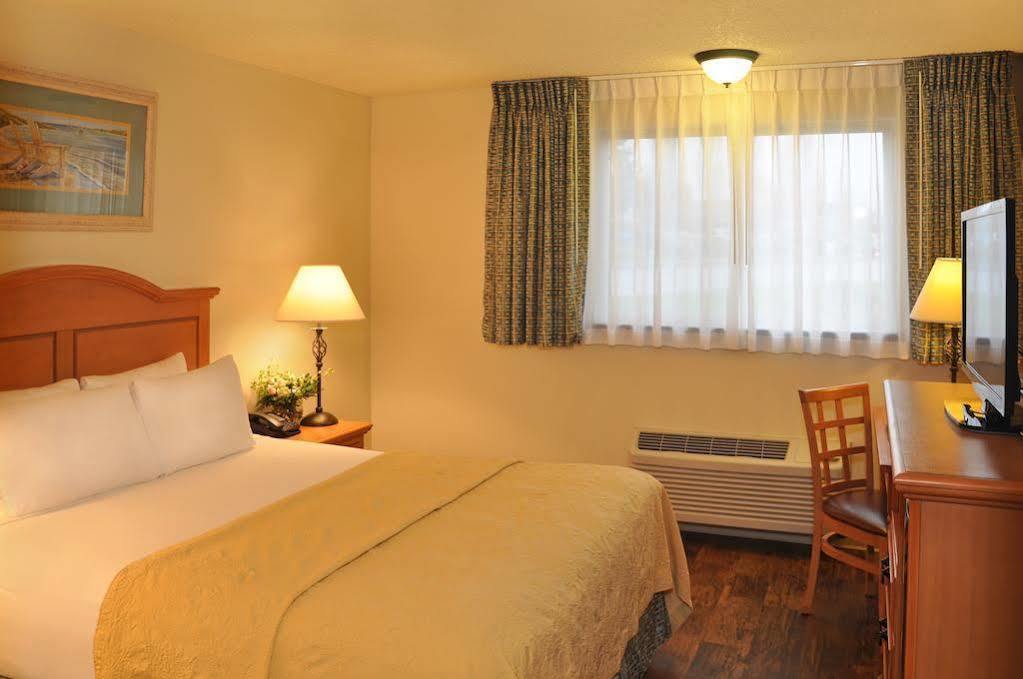 Quality Inn & Suites Silverdale Bangor-Keyport Екстер'єр фото